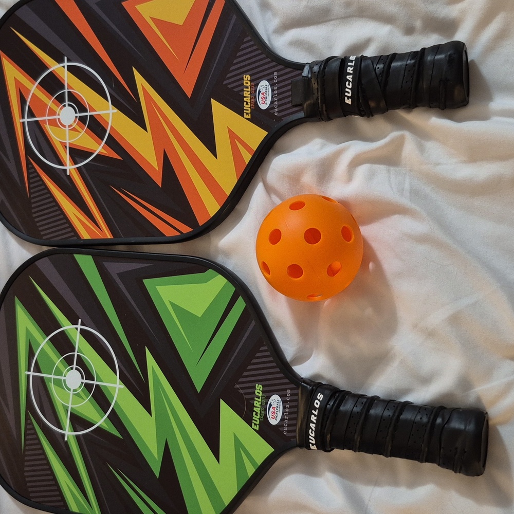 Eucarlos Pickle Ball Paddles, Ball, Carrying Case And Full Instructions For Game